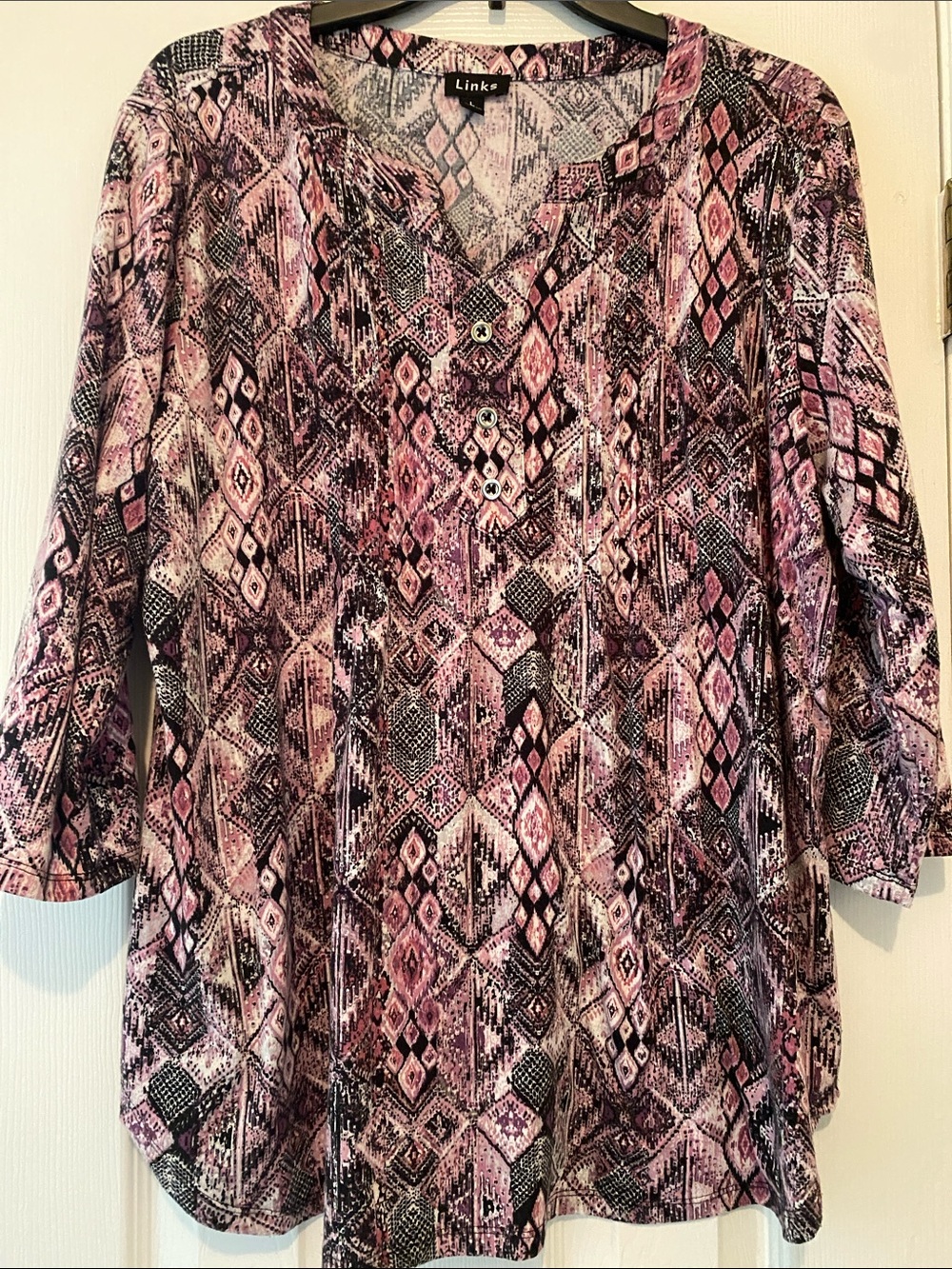 Link fuchsia and Black Geometric V-Neck Tunic